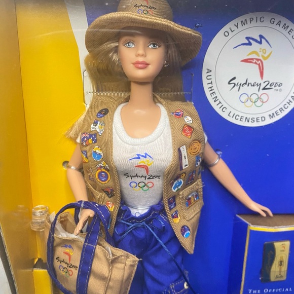 Sydney 2000 Olympic Pin Collector Doll - Picture 2 of 6